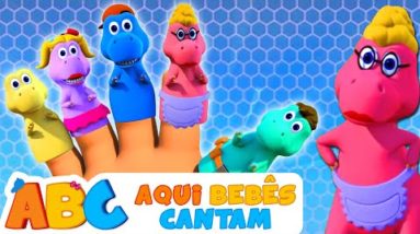 A FAMÍLIA DOS DEDOS DOS DINOSSAUROS E MAIS MÚSICAS PARA CRIANÇAS! | Aqui Bebês Cantam