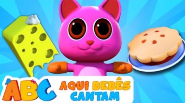 Três Gatinhos (Three Little Kittens) | Canções Para Crianças em Português | Aqui Bebês Cantam